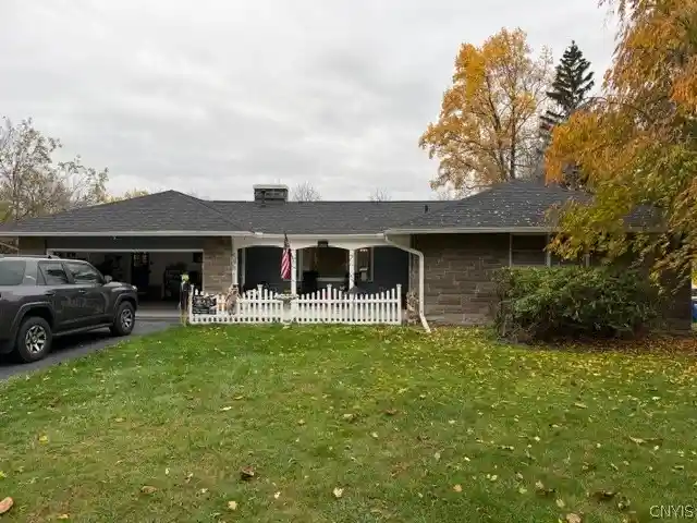 Photo 1 of Single family home for sale at 3826 Warners Rd, Syracuse, NY 13209 | MLS# S1726104 | Listing updated on 2026-10-30