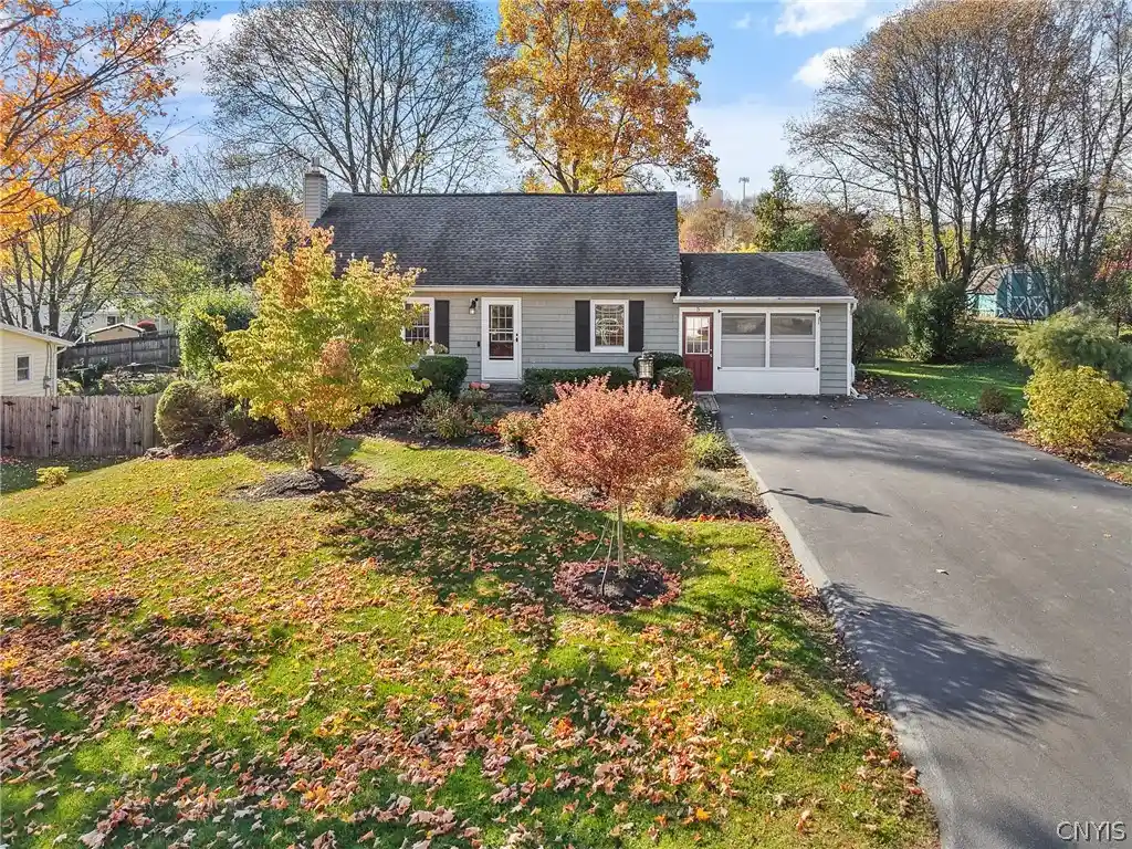 Single family home for sale at 5 Barbara Ln, Camillus, NY 13031 | MLS# S1725969