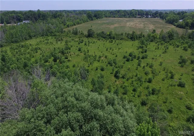 1st image of 0 Miller Rd E, Niagara, NY 14305 | MLS# B1278008