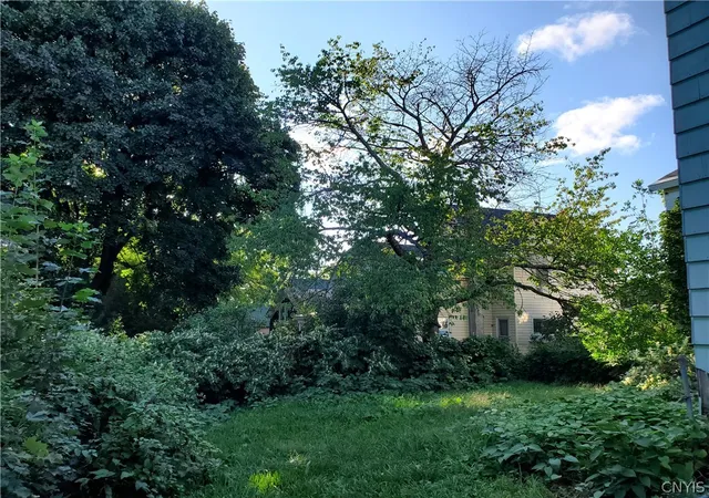 Homes for sale in Oswego, NY | 202 E 5th St, Oswego, NY 13126 | MLS# S1293546