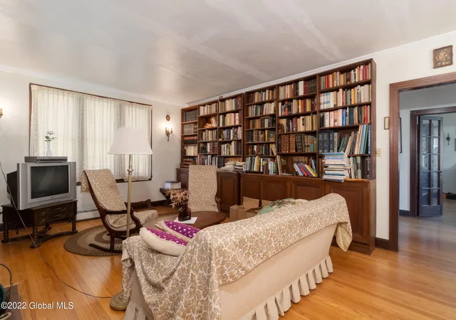 5th image of 264 Lenox Ave, Albany, NY 12208 | MLS# 202132575