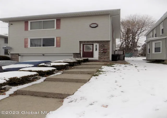 Photo 3 of Sale Pending at 829-831 Salina St, Schenectady, NY 12308 | MLS# 202310344 | Listing updated on 2024-11-13