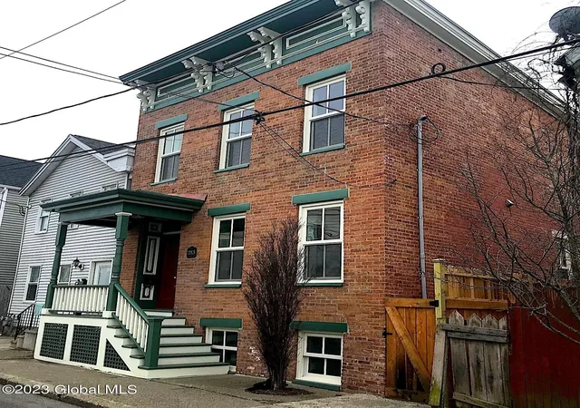2nd image of 213 Robinson St, Hudson, NY 12534 | MLS# 202323070