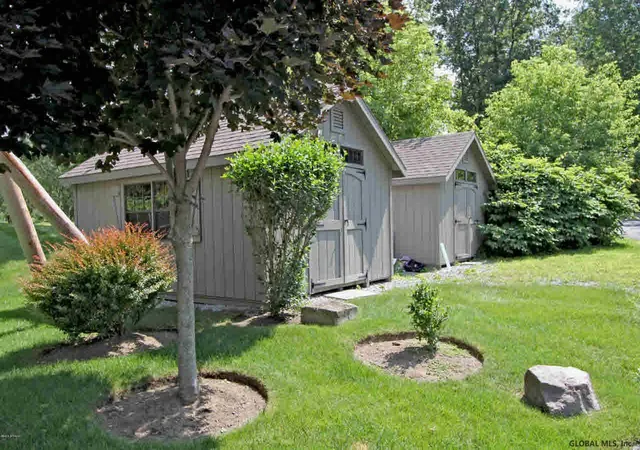 Photo 4 of Single family home for sale at 3 Heron Holw Rd, Queensbury, NY 12804 | MLS# 202612396 | Listing updated on 2026-09-09