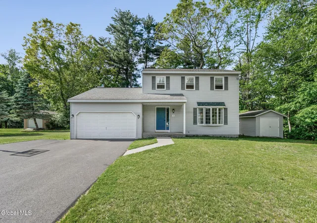 2nd image of 21 Bellwood Ln, Schodack, NY 12033 | MLS# 202618973