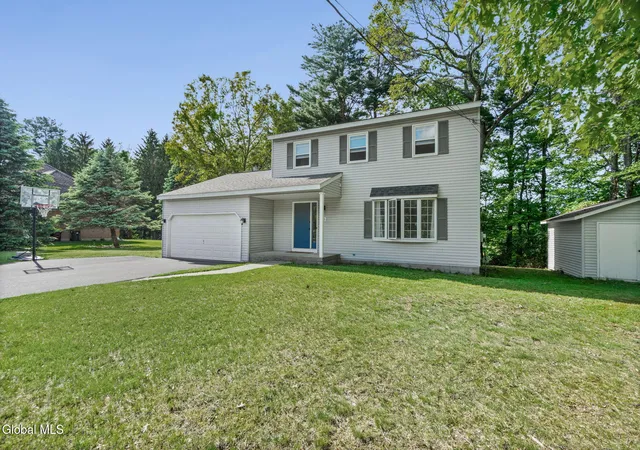 3rd image of 21 Bellwood Ln, Schodack, NY 12033 | MLS# 202618973