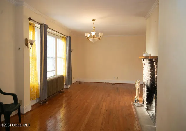 4th image of 409 Bedford Rd, Schenectady, NY 12308 | MLS# 202428471