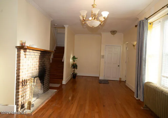 5th image of 409 Bedford Rd, Schenectady, NY 12308 | MLS# 202428471