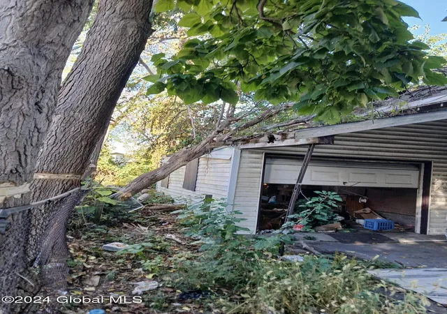 3rd image of 66 Wyllie St, Schenectady, NY 12307 | MLS# 202429349