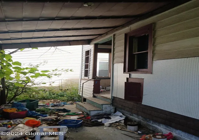 4th image of 66 Wyllie St, Schenectady, NY 12307 | MLS# 202429349