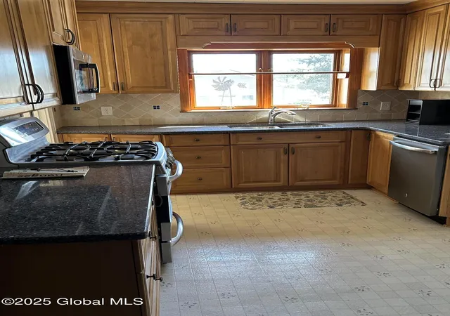 Homes for sale in East Greenbush, NY | 32 Delaware Ave, East Greenbush, NY 12144 | MLS# 202429743