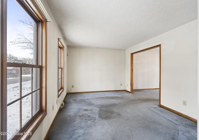 5th image of 2209 Balltown Rd, Schenectady, NY 12309 | MLS# 202510247