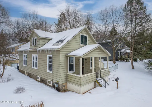 2nd image of 1336 Van Antwerp Rd, Schenectady, NY 12309 | MLS# 202512282