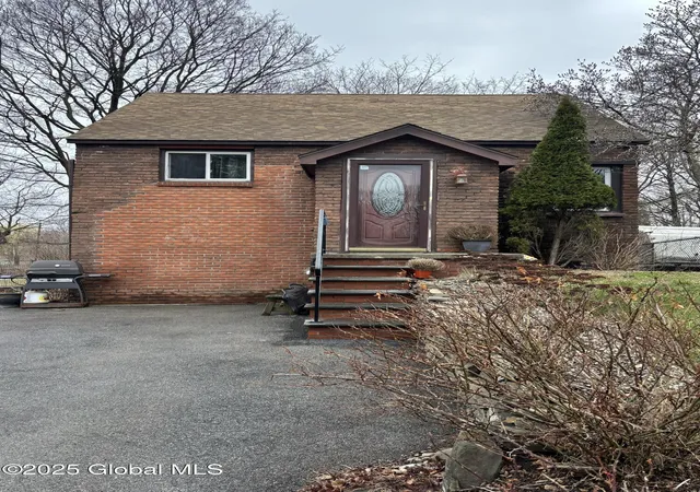 1st image of 3405 Leroy St, Schenectady, NY 12304 | MLS# 202512355