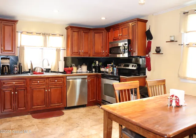 2nd image of 3405 Leroy St, Schenectady, NY 12304 | MLS# 202512355