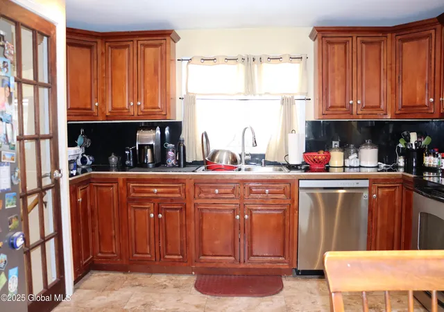 4th image of 3405 Leroy St, Schenectady, NY 12304 | MLS# 202512355