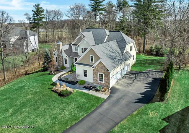 2nd image of 240 Menlo Park Rd, Schenectady, NY 12309 | MLS# 202514410