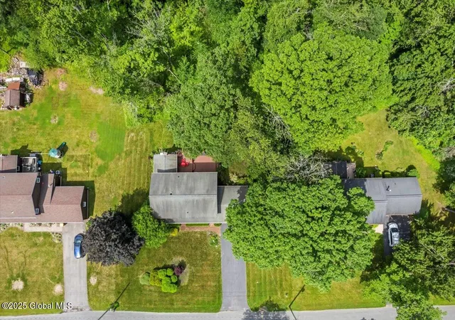2nd image of 7 Sandstone Dr, Burnt Hills, NY 12027 | MLS# 202519927