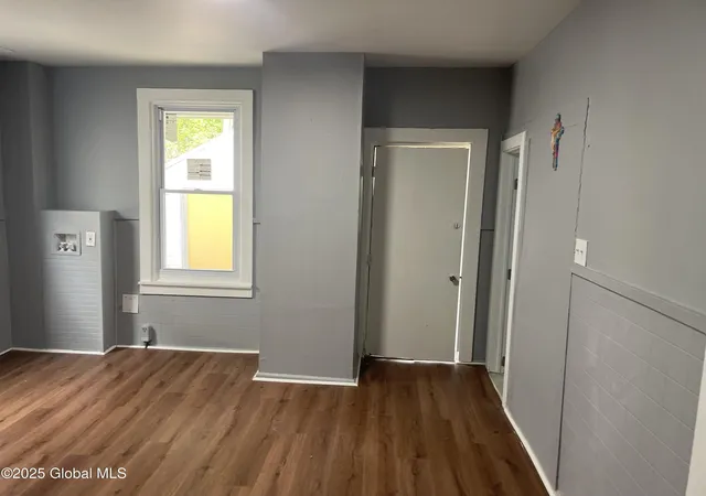 5th image of 1540 Foster Ave, Schenectady, NY 12308 | MLS# 202517166