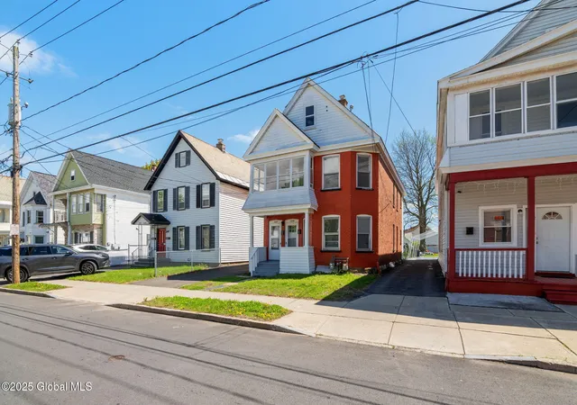 3rd image of 1237 4Th Ave, Schenectady, NY 12303 | MLS# 202517124