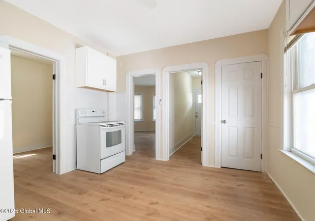 5th image of 1237 4Th Ave, Schenectady, NY 12303 | MLS# 202517124