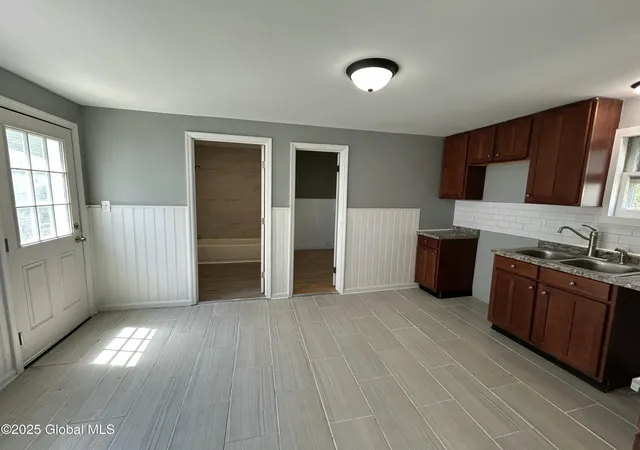 5th image of 802 Davis Ter, Schenectady, NY 12303 | MLS# 202517255