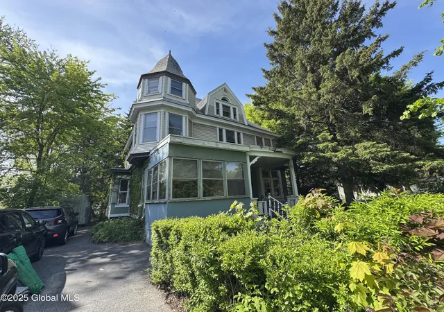 1st image of 105 Seward Pl, Schenectady, NY 12305 | MLS# 202517167