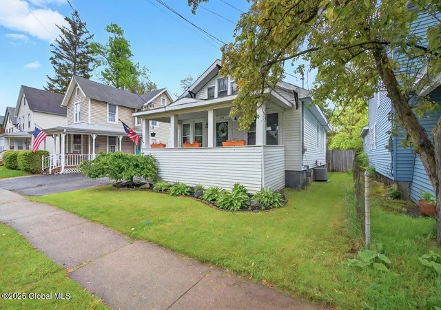 1st image of 124 Glen Ave, Schenectady, NY 12302 | MLS# 202518778
