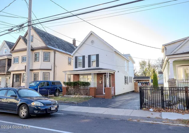 2nd image of 1068 Congress St, Schenectady, NY 12303 | MLS# 202517781