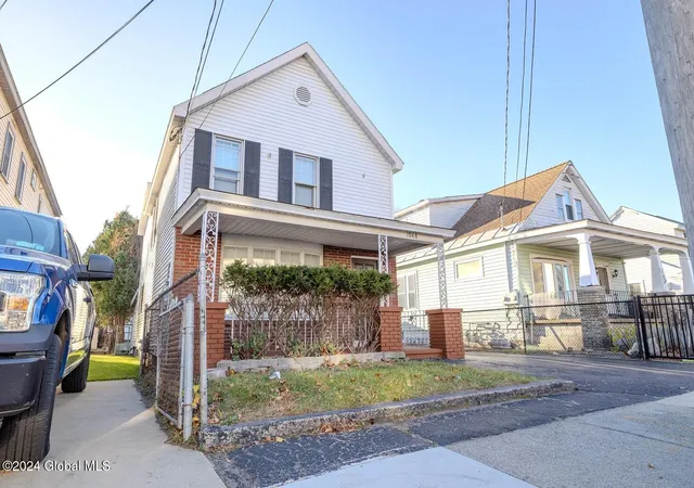 3rd image of 1068 Congress St, Schenectady, NY 12303 | MLS# 202517781