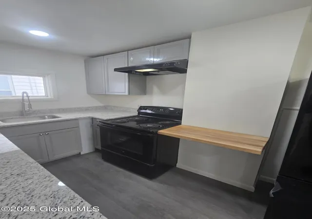 5th image of 726 Mason St, Schenectady, NY 12308 | MLS# 202518196