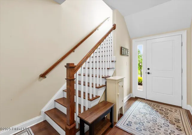 4th image of 614 Lois Ln, Schenectady, NY 12304 | MLS# 202519964