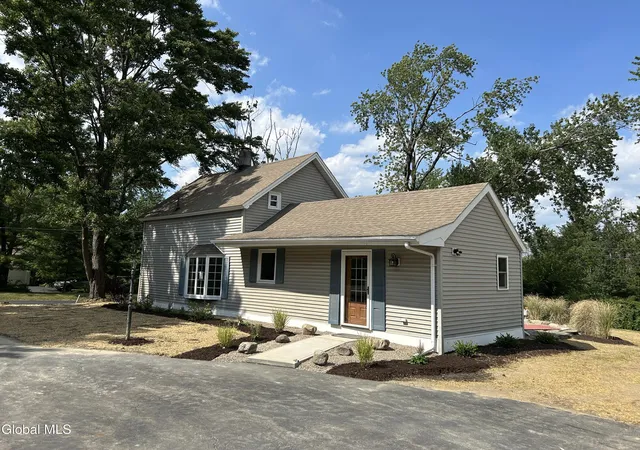 2nd image of 168 Spring Rd, Schenectady, NY 12302 | MLS# 202518979