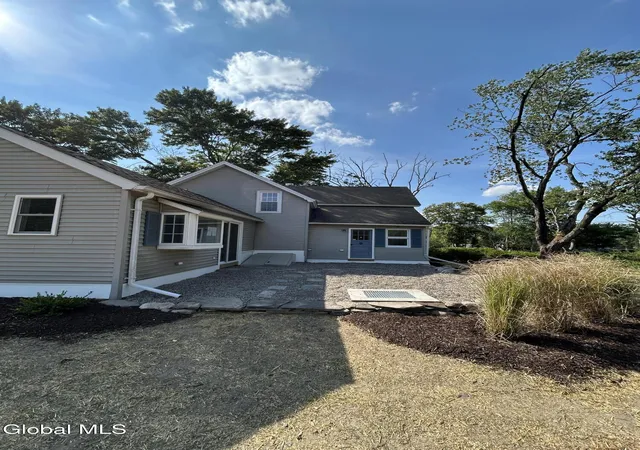 3rd image of 168 Spring Rd, Schenectady, NY 12302 | MLS# 202518979