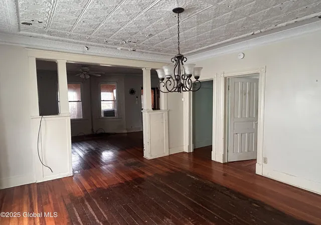 5th image of 429 Third St, Schenectady, NY 12306 | MLS# 202519492