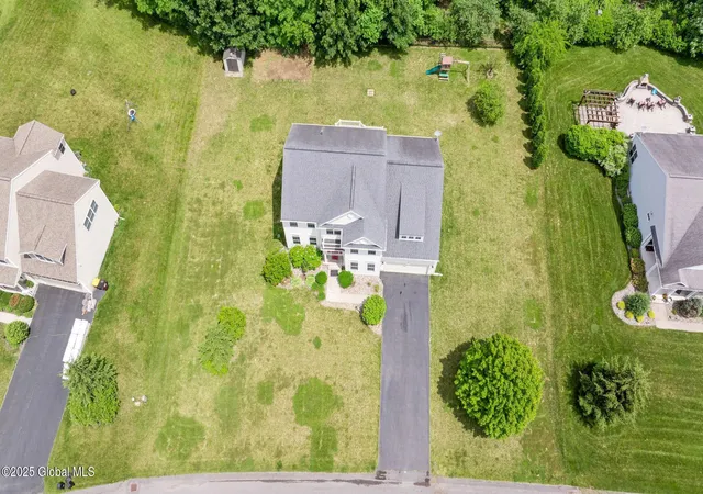 5th image of 28 Empire Dr, Schenectady, NY 12309 | MLS# 202519808