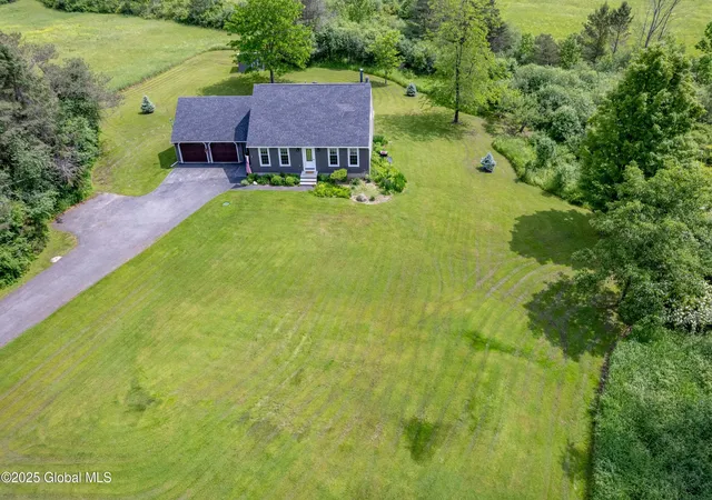 2nd image of 286 Humphrey Rd, Duanesburg, NY 12056 | MLS# 202519820