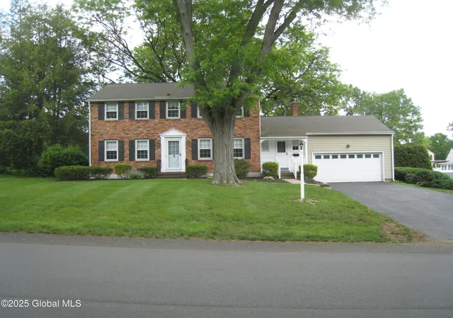 2nd image of 2139 Morrow Ave, Schenectady, NY 12309 | MLS# 202519971