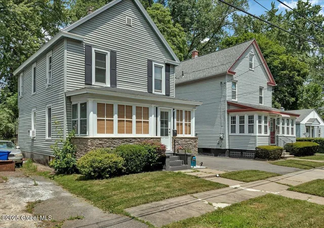 2nd image of 143 Manchester Rd, Schenectady, NY 12304 | MLS# 202520947