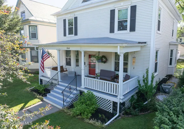 2nd image of 1068 Parkwood Blvd, Schenectady, NY 12308 | MLS# 202521066