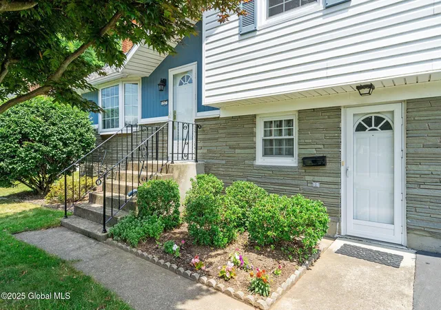 4th image of 257 Mercer Ave, Schenectady, NY 12303 | MLS# 202521077
