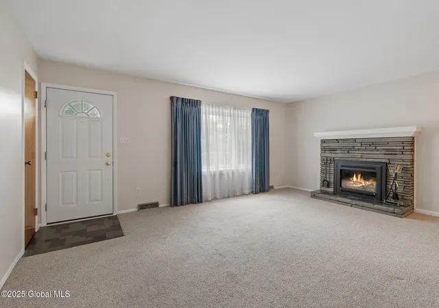 5th image of 257 Mercer Ave, Schenectady, NY 12303 | MLS# 202521077