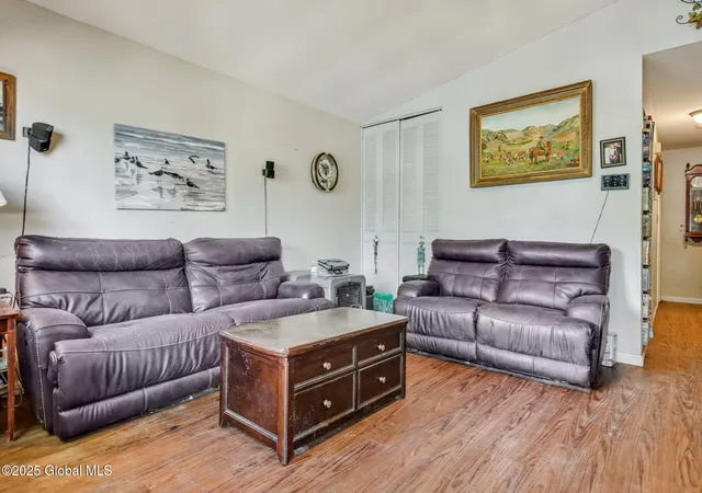 4th image of 3342 Mcdonald Ave, Schenectady, NY 12304 | MLS# 202520946