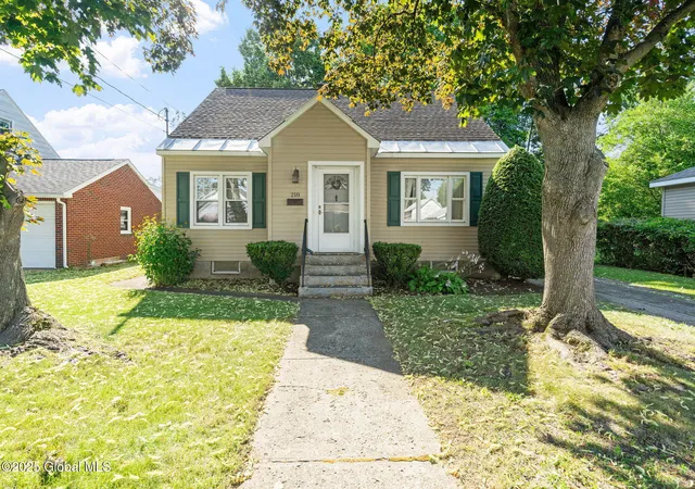 2nd image of 218 Fifteenth St, Schenectady, NY 12306 | MLS# 202520962