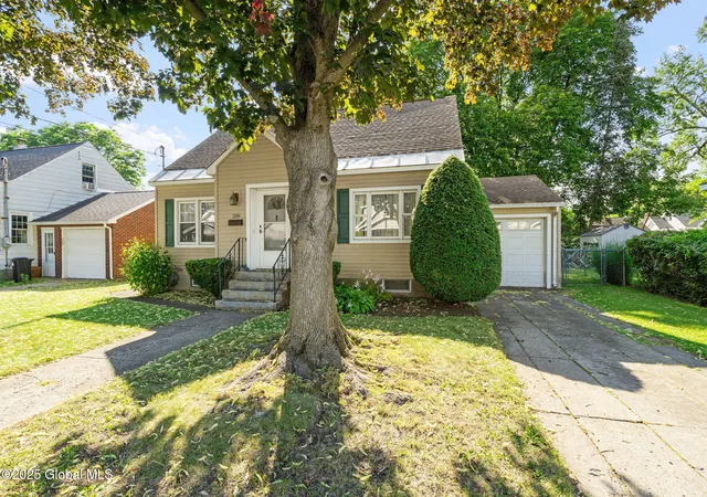 3rd image of 218 Fifteenth St, Schenectady, NY 12306 | MLS# 202520962