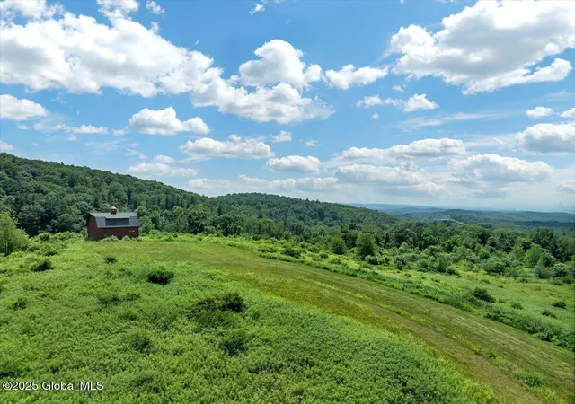 Photo 3 of House for sale at 274 Bald Mountain Rd, Troy, NY 12180 | MLS# 202524885 | Listing updated on 2026-06-17