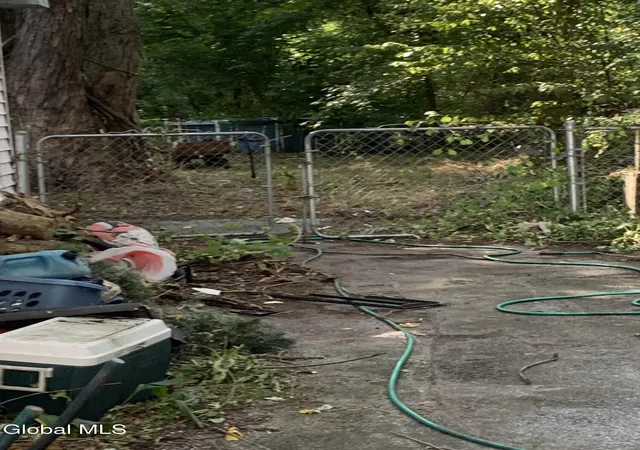 Photo 3 of Sale Pending at 9 Quarry Crossing Rd, South Glens Falls, NY 12803 | MLS# 202525796 | Listing updated on 2025-09-23