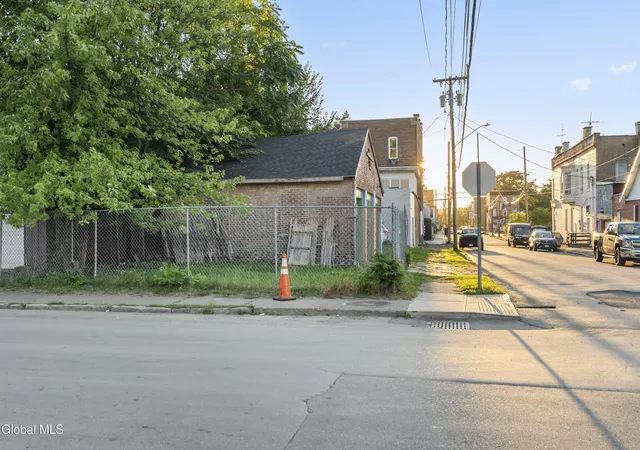 3rd image of 3076 6Th Ave, Troy, NY 12180 | MLS# 202526202