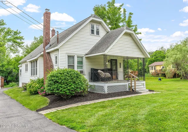 2nd image of 705 Sacandaga Rd, Schenectady, NY 12302 | MLS# 202527371