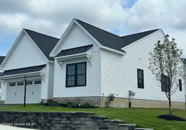 2nd image of 25 Harbor Ln, Cohoes, NY 12047 | MLS# 202527355